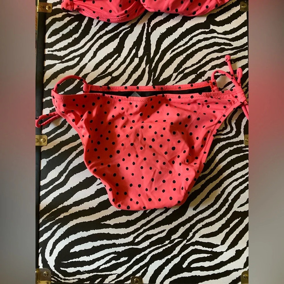 Victoria’s Secret bikini size small - Picture 4 of 5